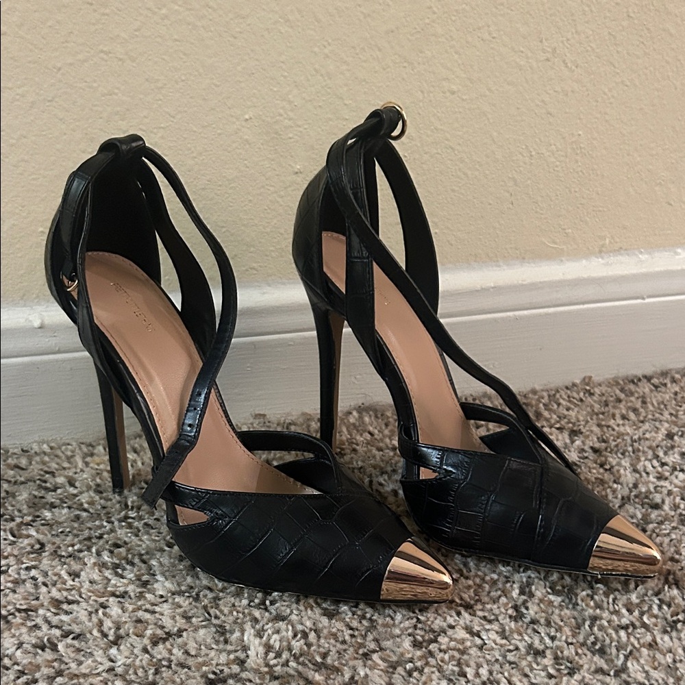PrettyLittleThing Black and Gold Heels
